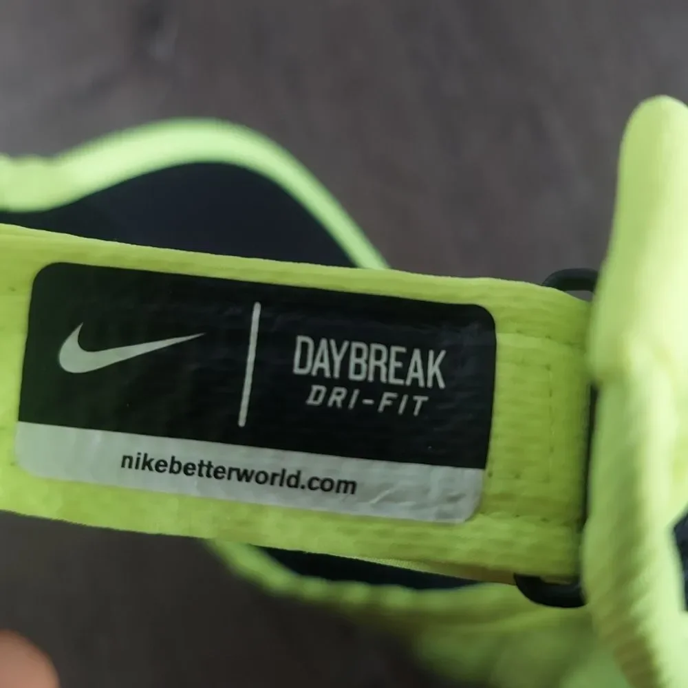 Nike Day Break Golf Sun Visor Cap Green One Size Adjustable Strap Blank